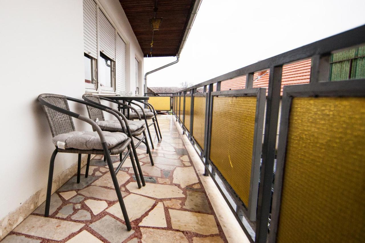 Apartman Kuca 150 Mala Subotica Esterno foto